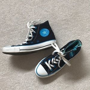 Side zippered converse